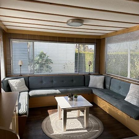 Gezellige Stacaravan Met Groot, Zonnig Terras! Belt-Schutsloot Kültér fotó