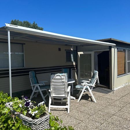 Gezellige Stacaravan Met Groot, Zonnig Terras! Belt-Schutsloot Kültér fotó